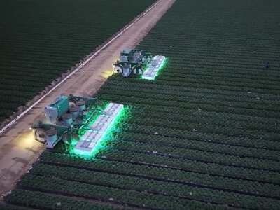 Роботи TRIC Robotics знищують шкідників ультрафіолетом