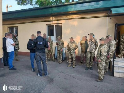  Тортури заради мобілізації: на Одещині викрили групу працівників РТЦК, які били та незаконно утримували людей 