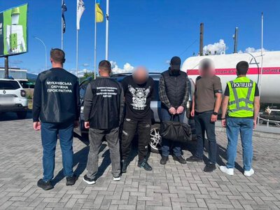 На Закарпатті прикордонник разом з колишнім прикордонником переправляли через кордон ухилянтів