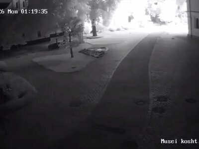 З'явилося відео моменту удару по Успенському собору - його зафіксували камери спостереження