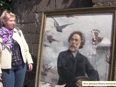 Передала окупантам картини Айвазовського та Куїнджі: підозрюють ексдиректорку музею з Маріуполя