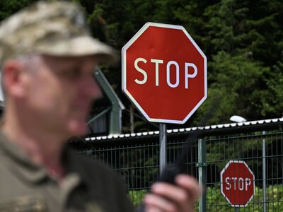 На КПП «Дякове – Халмеу» тимчасово призупинили пропуск громадян і транспорту