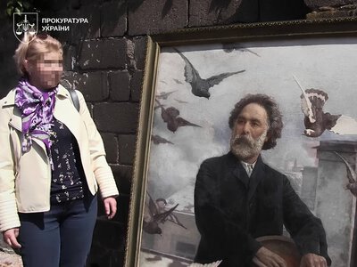 Картини на понад 26 мільйонів гривень: директорка музею в Маріуполі могла віддати їх росіянам