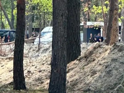 Нацполіція продовжує обшуки на ділянках видобувників бурштину на Рівненщині