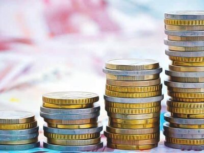 В Україні оновлюють систему оплати праці: кому підвищать оклад до 33 тисяч гривень