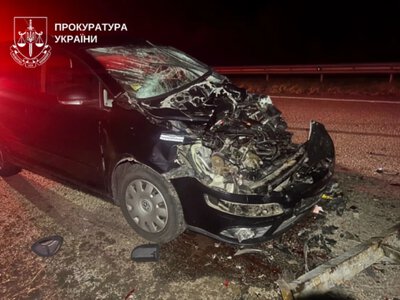 На трасі Київ–Чоп у Рівненському районі водійка збила на смерть водія вантажівки, який стояв після аварії: справу передали до суду