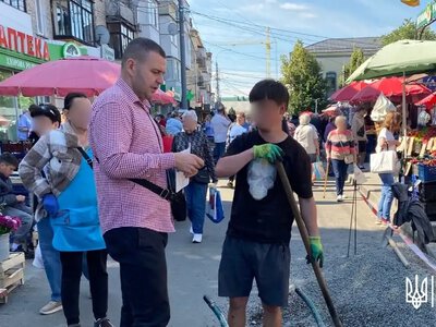 У Рівному на ринку виявили п’ятьох неоформлених працівників