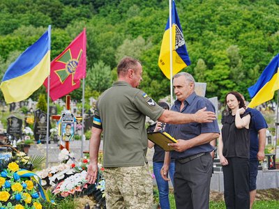 У Перечині попрощалися із полеглим солдатом Іваном Ценкнером