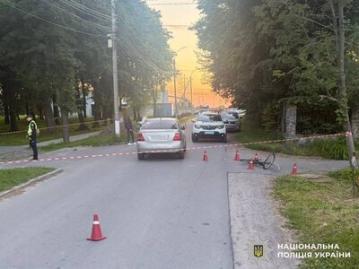 У Зарванцях під колеса авто потрапив 8-річний велосипедист: дитину госпіталізували