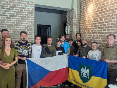 Гості з Чехії відвідали захисників Буковини та побачили бойову роботу дронів