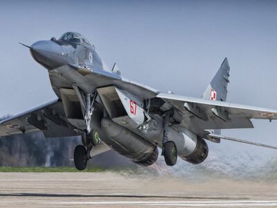 Польща призупиняє передачу Україні винищувачів МіГ-29