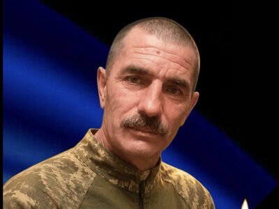 У Звягелі попрощаються із солдатом Василем Поплавським, який помер від отриманих травм