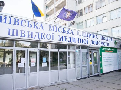 Скандал через смерть пораненого військового та низка поршень: у Києві звільнять директора лікарні швидкої меддопомоги Дороша