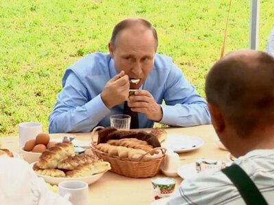 Мав би перевіряти їжу і не підходити до вікон: чим Путіну можуть загрожувати російські еліти
