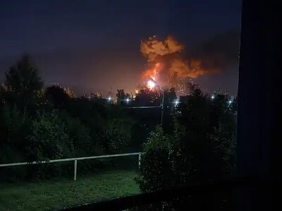 РФ атакують дрони: Москва б'є на сполох, а в Ростовській області горить нафтобаза