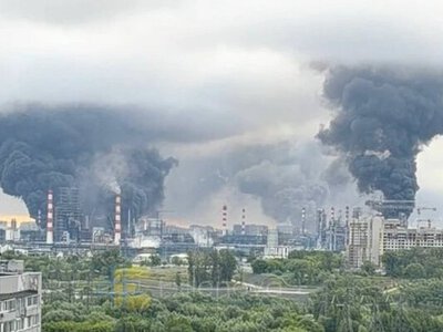 Українські дрони вразили нафтозавод у Москві, спалахнула пожежа за 15 км від Кремля (ВІДЕО)