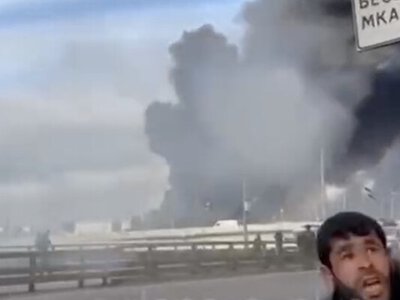 У Москві палає нафтопереробний завод, а в Криму пошкоджено міст: наслідки нічної атаки дронів. Відео