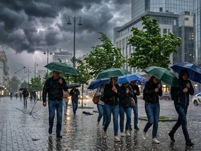 До +25, значні дощі, але не всюди: якою буде погода в Україні
