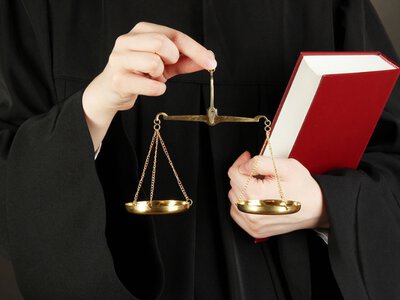 Вища рада правосуддя відправила у відставку шістьох суддів