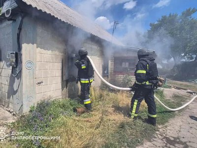 У Синельниківському районі спалахнула пожежа в житловому будинку
