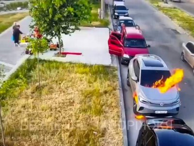 У Запоріжжі невідомий підпалив авто волонтера