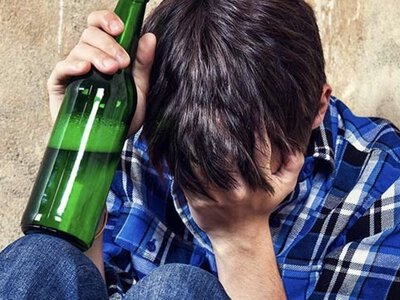 На Закарпатті двох підлітків госпіталізували через алкогольне отруєння