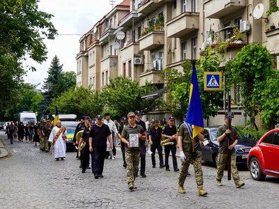 В Ужгороді попрощалися із 46-річним захисником Олексієм Журавльовим