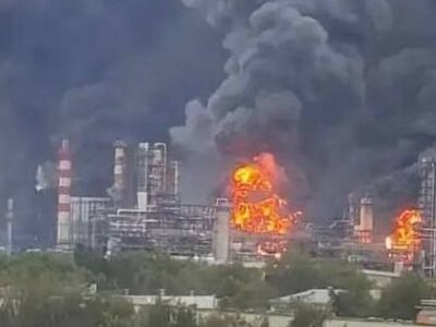 Дві атаки на Московський НПЗ вивели з ладу обидві установки, що забезпечують 100% первинної переробки нафти — Reuters