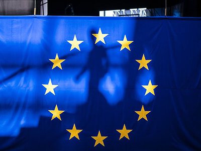 Єврокомісія пропонує обмежити тимчасовий захист для чоловіків призовного віку з України
