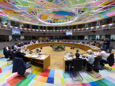 Лідери ЄС уперше погодили санкції проти РФ на рік замість пів року й запевнили в подальшій збройній і фінансовій підтримці України