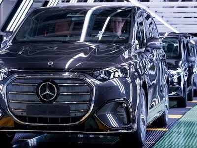 В Іспанії стартувало виробництво електричних мінівенів Mercedes-Benz VLE (ФОТО)