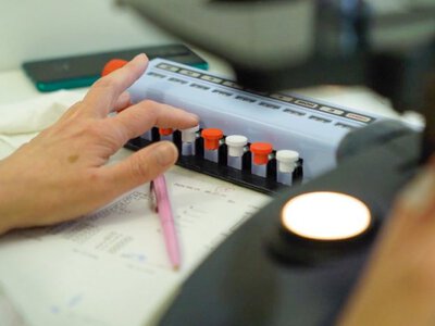 Як приватні лабораторії можуть робити аналізи й обстеження українцям безоплатно – Гусак