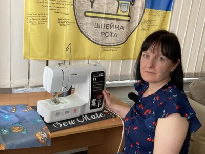 Швейна рота Херсон: як учителька разом з учнями шиє кіберодяг для поранених військових
