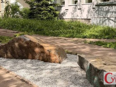 У Житомирі на вулиці Перемоги створили новий вуличний простір для відпочинку