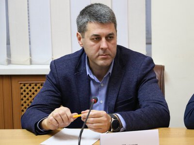 В міській раді правоохоронці проводять слідчі дії. Нібито підозру вручено заступнику мера Олександру Шевчуку