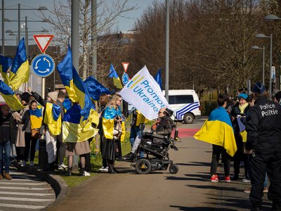 Як росія впливає на українських біженців за кордоном