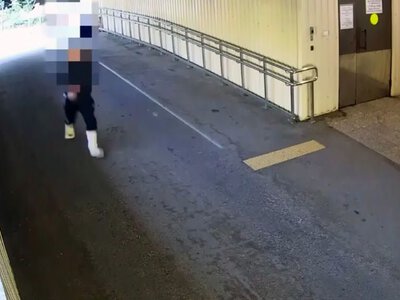 Тікав з гіпсом на обох ногах