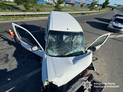 На Броварщині внаслідок ДТП постраждали водій та пасажирка легковика