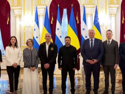 Зеленський обговорив із президентом Гондурасу співпрацю у сфері безпеки та цифровізації