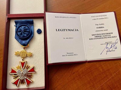 МЗС України поверне орден Білого Орла Зеленського до Польщі
