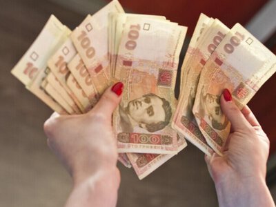 Пенсіонерам в Україні доплачують майже 1300 грн: хто має право на надбавку