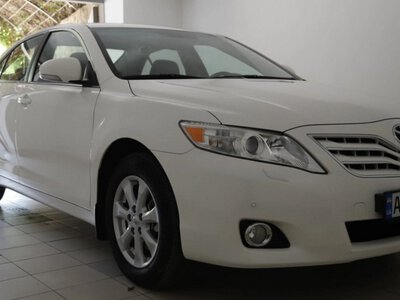 Легендарну Toyota Camry продають із пробігом усього 18 тисяч: скільки просять за “капсулу часу”