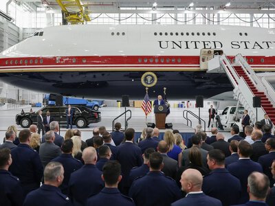 Трамп похвалився новим “бортом №1”: скільки коштує одна година польоту