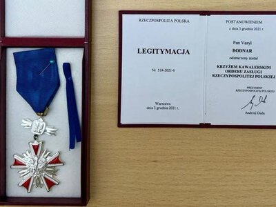 Посол України повертає нагороду через позбавлення Зеленського ордена
