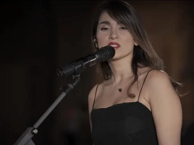Іранський суд покарав співачку за концерт без хіджабу на YouTube (ВІДЕО)
