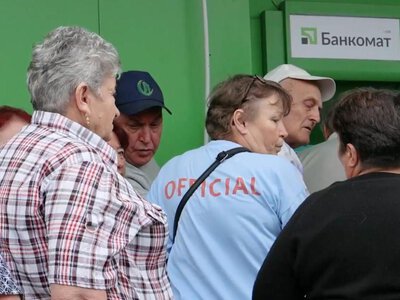 Українцям піднімуть пенсії та соцвиплати: які суми заклали на найближчі роки