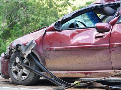 Експерти назвали системи в авто, які реально рятують життя: від чого водії потрапляють у ДТП частіше