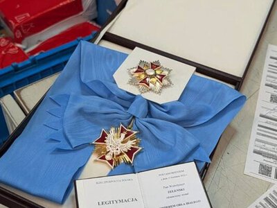 Зеленський «Новою поштою» повернув Польщі Орден Білого Орла — слідом від нагород відмовилися Буданов, Сибіга та Кучма