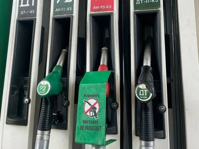 В рф фіксують дефіцит пального та черги на АЗС після атак на нафтопереробні заводи