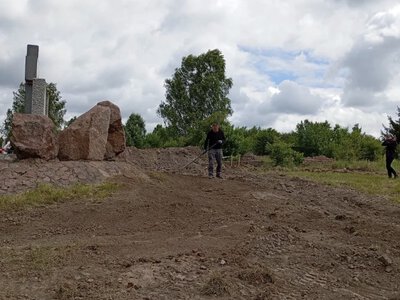 На Львівщині знайшли останки людей: У Гуті Пеняцькій завершили пошуки ймовірного масового поховання поляків